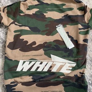 BRAND NEW OFF-WHITE CAMO ZIP UP HOODIE!!